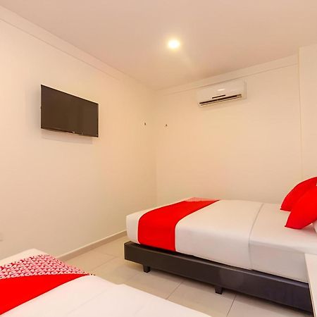 Skudai Hotel Luaran gambar